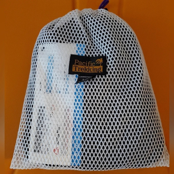 0116. NWTs ~ RARE ~ Pacific Trekking Polar Tek ~ V- neck Fleece~ - Picture 8 of 14